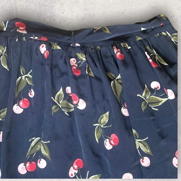 Joie | EUC Almudena Cherry Print Silk Wrap Skirt In Dark Navy Size Small - Picture 6 of 10